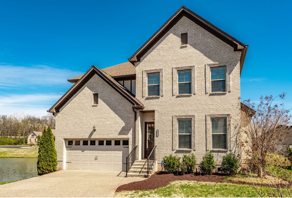 Real estate exterior photography — curb appeal